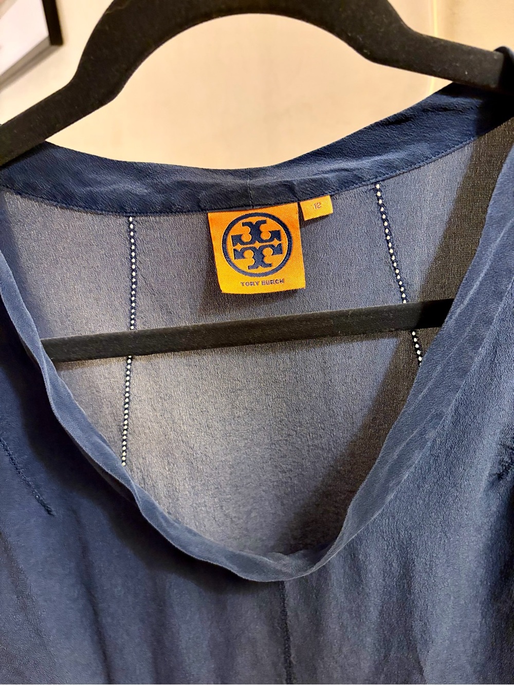 Tory Burch Deep Navy Silk Sleeveless Top Size 12 - Picture 4 of 7